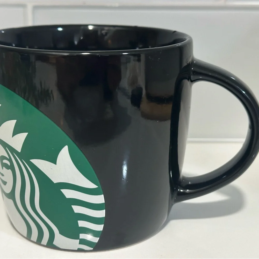 Starbucks elegant black